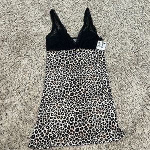 NWT Jessica Simpson lace and leopard nightie size medium